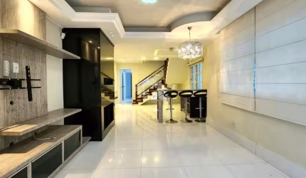 Casa  3 dormitórios com piscina na Assunção