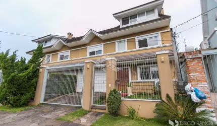 CASA, NA VILA ASSUNÇÃO! 3 dormitórios com 2 vagas de garagem