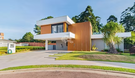 Casa com 4 dormitórios, piscina e carregador de carro elétrico no Alphaville Porto Alegre