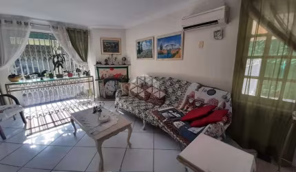 Casa 3 dormitórios no Bairro Ipanema  em Porto Alegre