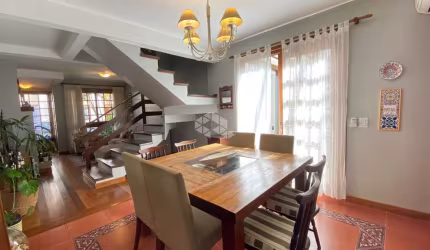 Casa em Condômino de 03 Dormitórios no Bairro Ipanema de Porto Alegre
