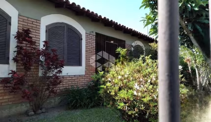 Casa 4 dormitórios no bairro Ipanema em  Porto Alegre