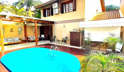 Casa de esquina impecável  Bairro Ipanema
