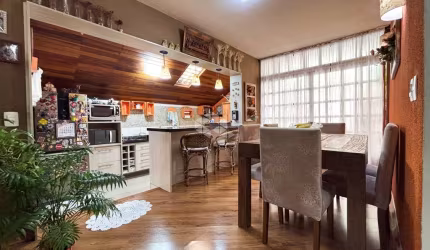 CASA EM CONDOMINIO DE 3 DORMITÓRIOS NO BAIRRO GLÓRIA