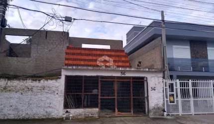 Sobrado de 3 dormitórios com 300m² de área total a venda em São Leopoldo no Bairro Santo André