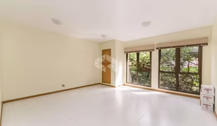 Sala comercial no condomínio Biltmore no bairro Praia de Belas com box escriturado