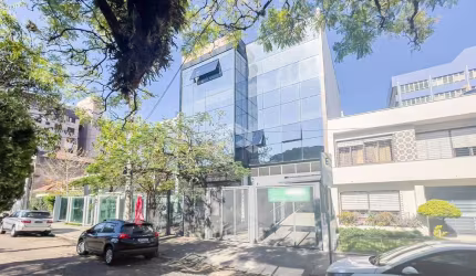 Sala comercial com 02 banheiros e vaga no Bairro Menino Deus