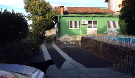 Casa, semimobiliada, na Vila Nova, por R$850.000,00.