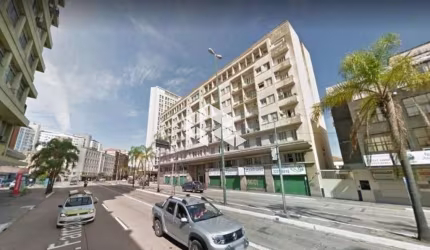 Apartamento de 1 dormitório com 51m² privativos localizado no Bairro Floresta,