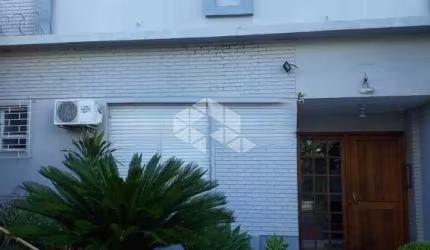 Excelente Apartamento de 1 dormitório todo reformado no Bairro Menino Deus