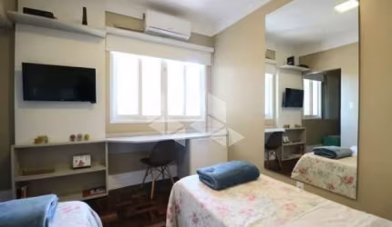 Apartamento Jkzão em andar alto, com linda vista, totalmente reformado, decorado e mobiliado