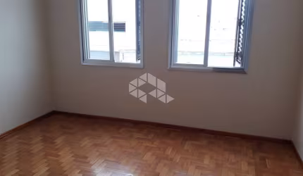Excelente Apartamento de  2 dormitórios transformado em 3 todo reformado próximo Av. Ceará