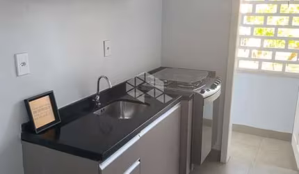 Apartamento Reformado e mobiliado de 1 dormitório no Menino Deus.