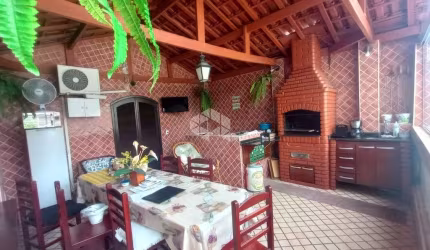Vendo Casa Sobrado 200m² 4 Dormitórios 2 Vagas Jardim Helena Taboão da Serra SP