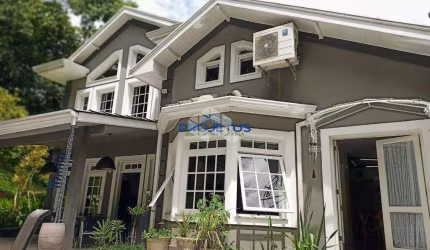 Vendo Casa em Condominio no Forest Hills 395 m2 4 Dormitorios 2 Suite Garagem Granja Viana
