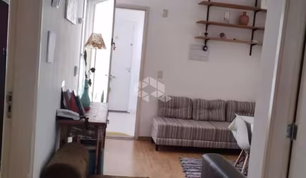 Vendo Apartamento 42m² 2 Dormitórios Sem Vaga de Garagem na Vila Indiana em Taboão da Serra - SP
