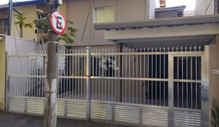 Vendo Casa Sobrado 141m² 2 Dormitórios 1 Suíte 3 Vagas de Garagem no Jardim Trussardi  São Paulo -SP