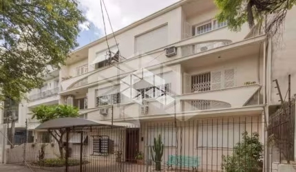Apartamento 2 dormitorios terreo com 2 patios, churrasqueira, agua quente.