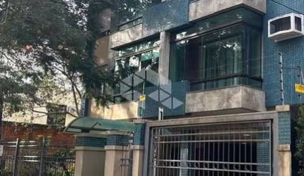Barbada Cobertura 2 dormitorios desocupada , vaga para 2 carros. churrasqueira.