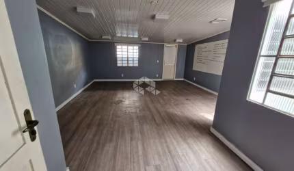 OPORTUNIDADE DE NEGÓCIO! PRÉDIO COMERCIAL NA CEL VICENTE REFORMADO
