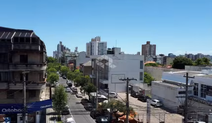 Apartamento 3 dormitórios com sacada na Azenha