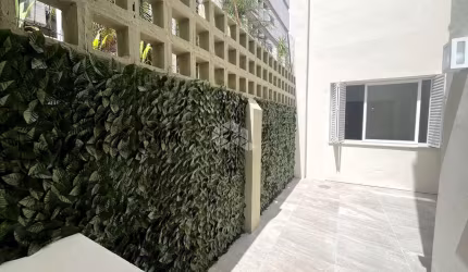 Excelente 2 dormitórios com pátio e totalmente reformado