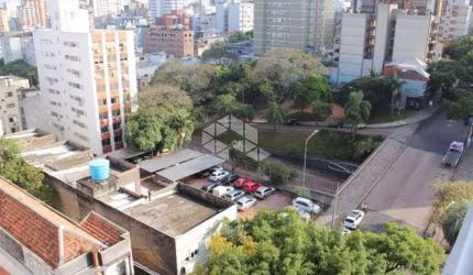 Apartamento 3 dormitorios com 2 sacadas, garagem, andar alto.