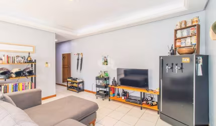 BELO APARTAMENTO NO BOM FIM DE 2 DORMITÓRIO COM VAGA!