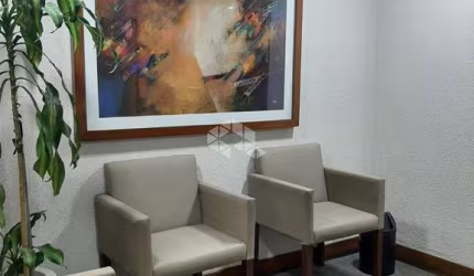 Sala comercial próximo ao HPS, conjunto ideal para consulórios.