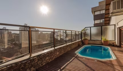 Cobertura com piscina e vista 180° no bairro Boa Vista