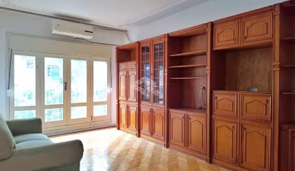 Apartamento com 3 dormitórios de frente para o Hospital de Clinicas