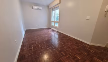 Ótimo apartamento à venda, localizado na Avenida Bagé, no bairro de Petrópolis em Porto Alegre.