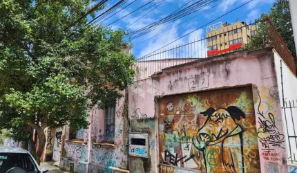 Terreno a venda para construção de restaurante ou moradia