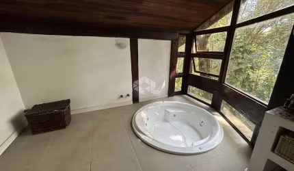 Casa com 7 dormitórios no bairro Espirito santo em Porto Alegre a venda