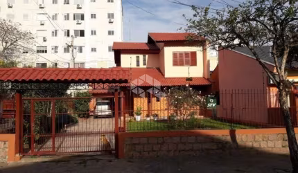 Crédito Real Vende. Casa de 3 dormitórios