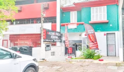Bela casa comercial com 105m² em um dos melhores pontos comerciais na Av. Protásio Alves