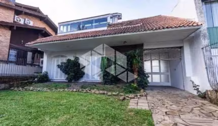 Crédito Real vende sobrado no bairro Cristal em Porto Alegre.