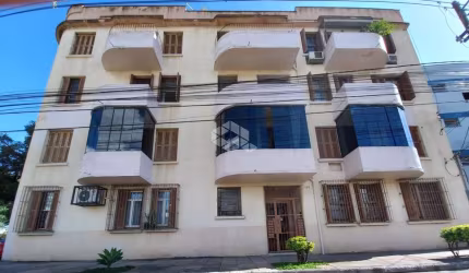 Apartamento a venda no bairro São João, 2 dormitórios, depend. de empregada.