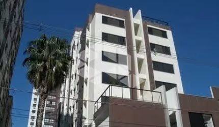 Sala comercial semi-nova e  com box no coração do MENINO DEUS