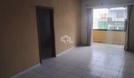 Apartamento amplo com dois dormitórios no bairro São Geraldo, Porto Alegre/RS