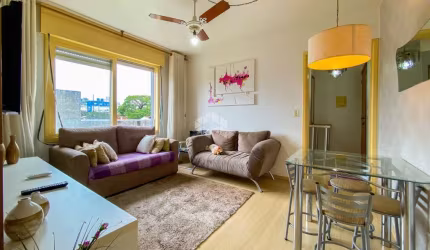 Apartamento de 1 dormitório, reformado, mobiliado, 1 vaga, Bairro Teresópolis, Porto Alegre