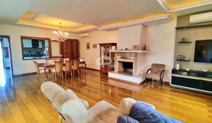 Casa 4 dormitórios, 1 suíte, Jardim Itú Sabará, Porto Alegre