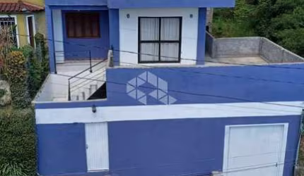 Casa em condomínio fechado, 4 dormitórios, 4 vagas, bairro Cavalhada em Porto Alegre.