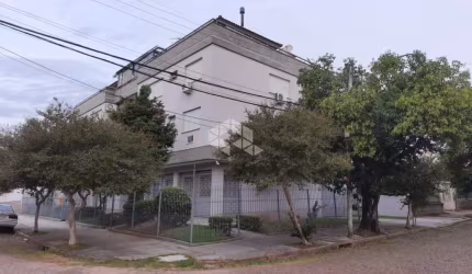 Apartamento à venda, com 1 quarto/dormitório, 1 vaga/box, no bairro Vila Ipiranga, zona norte de POA