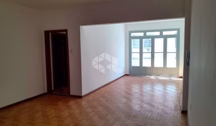 Crédito Real vende  apartamento no Centro histórico,  2 dormitórios,  living amplo