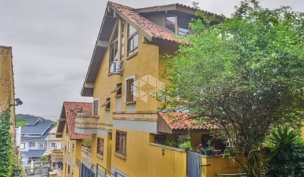 Casa em condomínio 3 quartos no Jardim Isabel