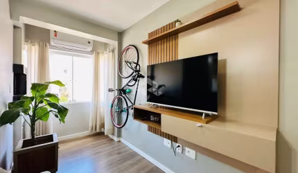 Apartamento 1 dormitório com 1 vaga de garagem com churrasqueira mobiliado, na Cidade Baixa em Porto Alegre