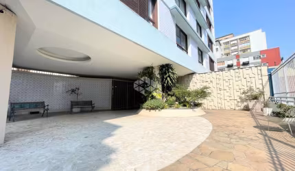 Apartamento com 03 dormitórios e 01 vaga na Av. Independencia