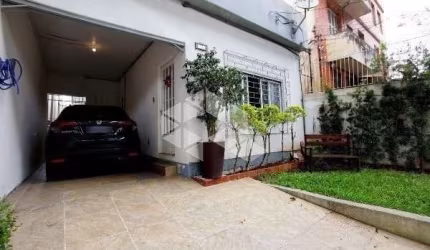 ÒTIMA CASA DE 3 DORMITÓRIOS  NA MACHADO DE ASSIS.