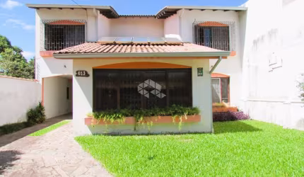 Casa construída com 725m² feito pra família!!!!